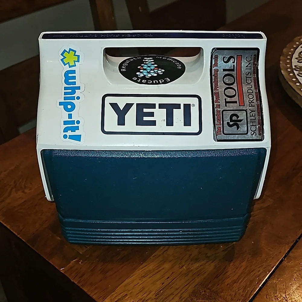 MUNCHMATE PLUS by Igloo Blue/green and White Cooler. - Picture 6 of 7